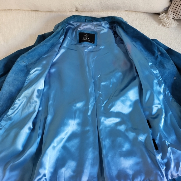 Jacket - Picture 4 of 5